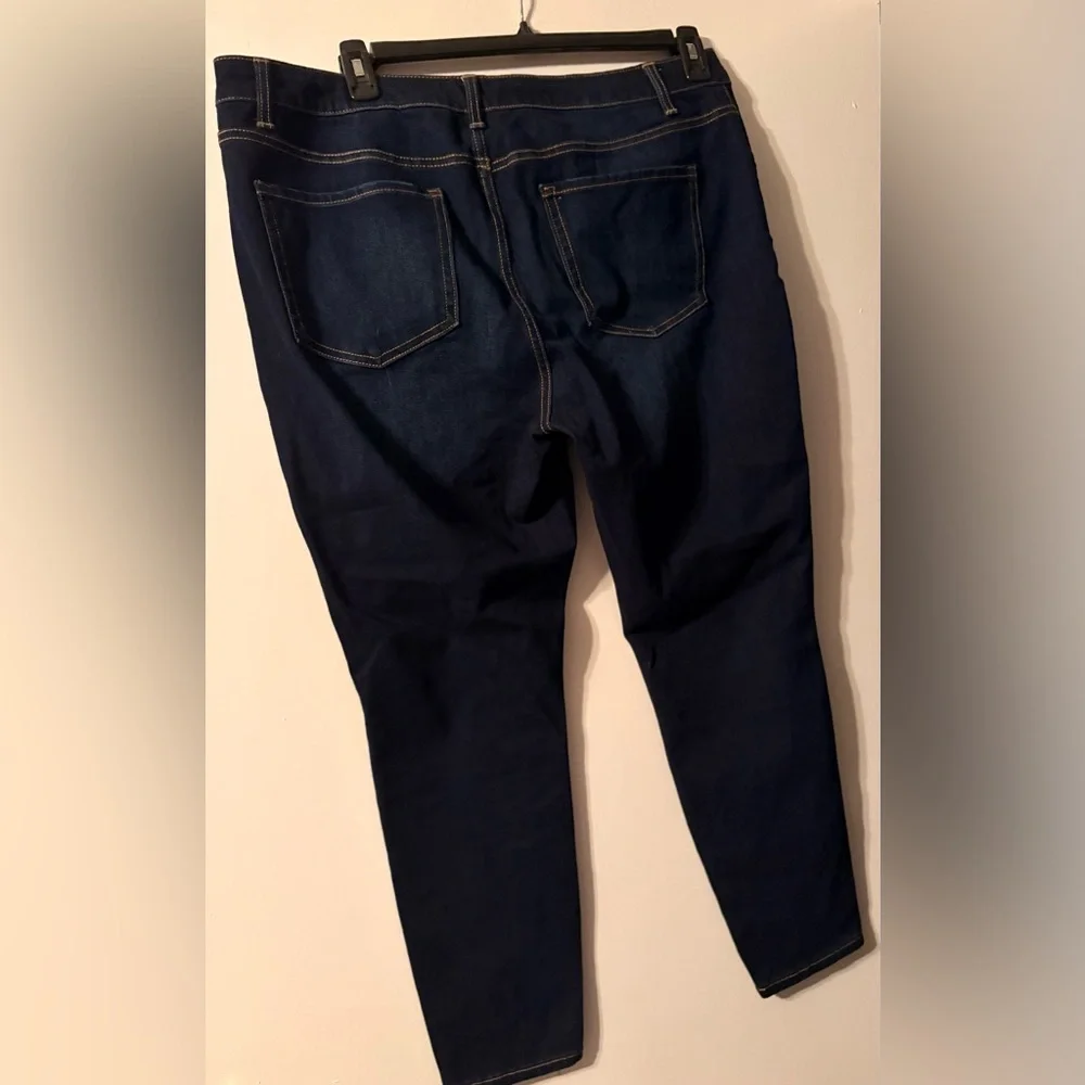 Time and Tru Women's Deep Indigo Skinny Jeans - Picture 3 of 5